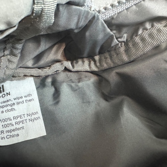 Ori London WILLESDEN B STORMY Recycled Nylon Sling Crossbody Bag - Picture 7 of 8